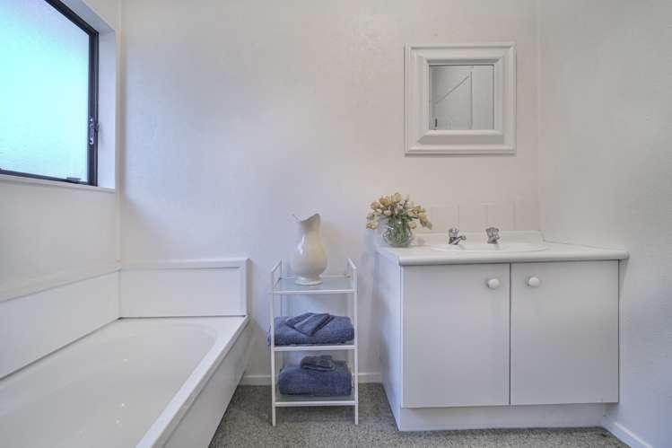 14 Martin Dale Raureka_10