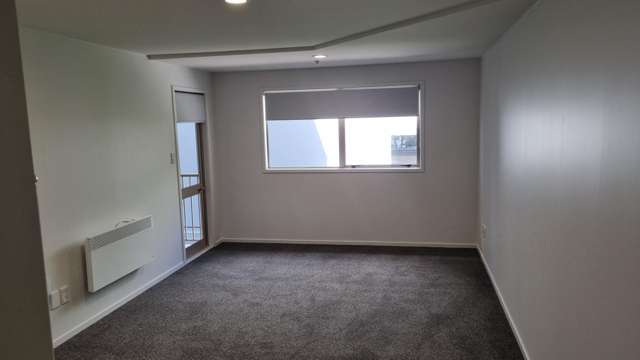 2 Whitaker Place 10015_2
