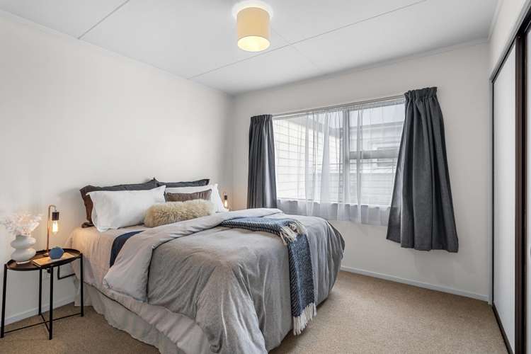 2 Brydon Way The Wood_11