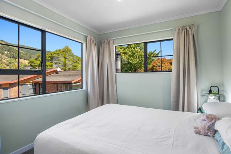 49 Olympus Way Richmond_20