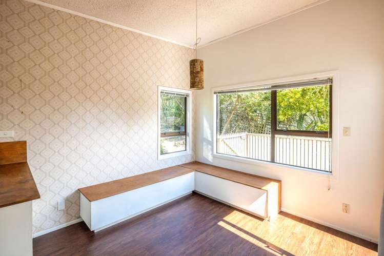 69 Ocean Road Surfdale_5