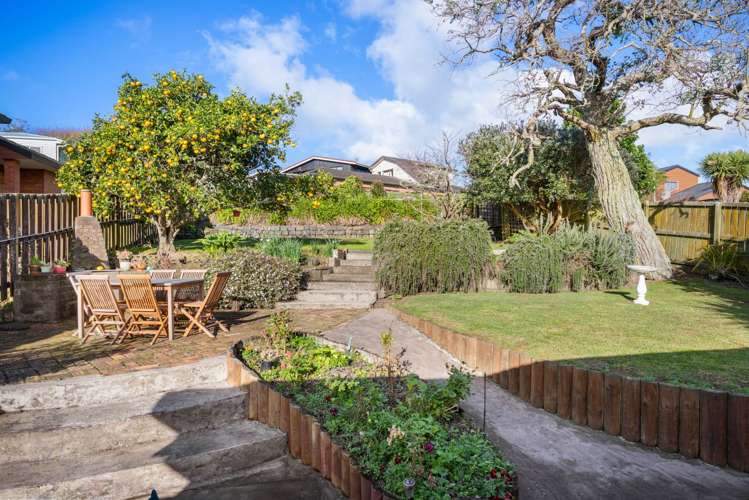 6 Eaton Road Hillsborough_21
