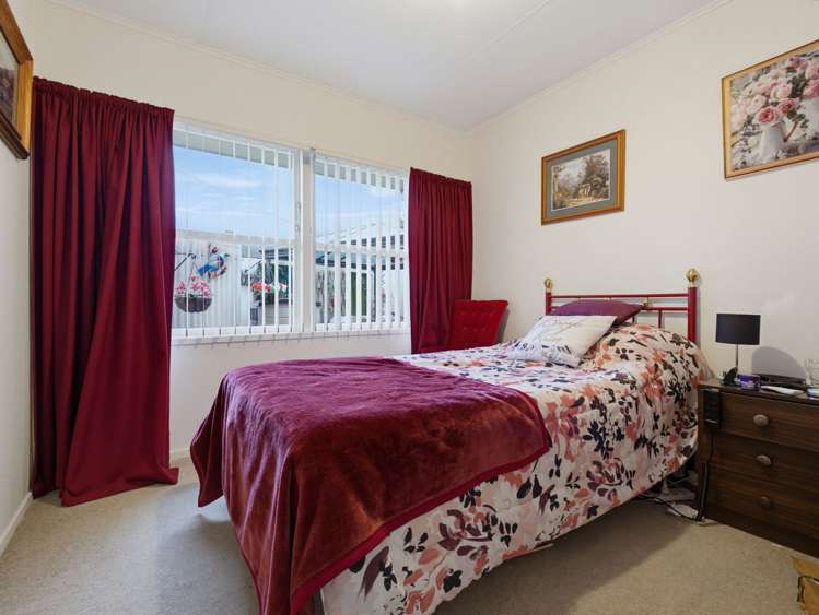 22 Roger Street Pukehangi_7