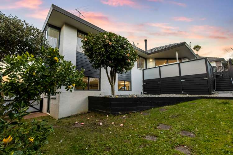 2/100 Gosford Drive Botany Downs_10