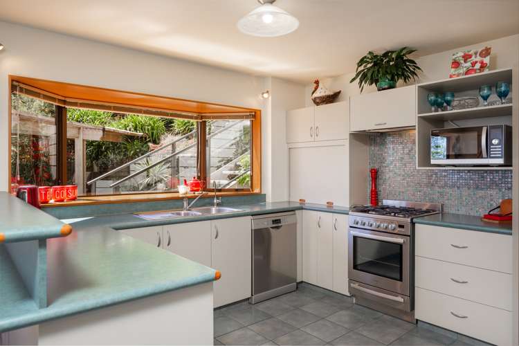 332 Princes Drive Britannia Heights_20