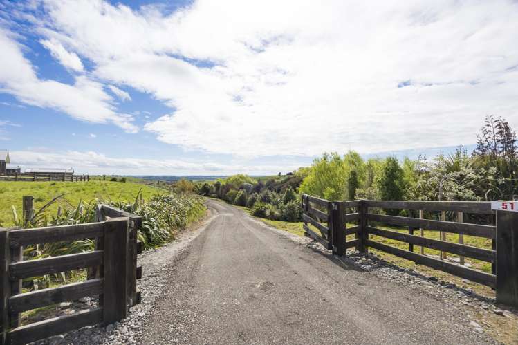 51 View Road Halcombe_36