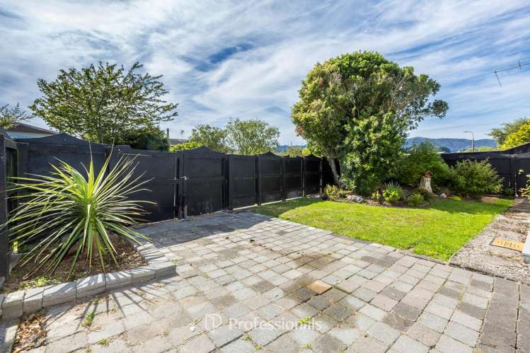 23b Roband Crescent Brown Owl_19