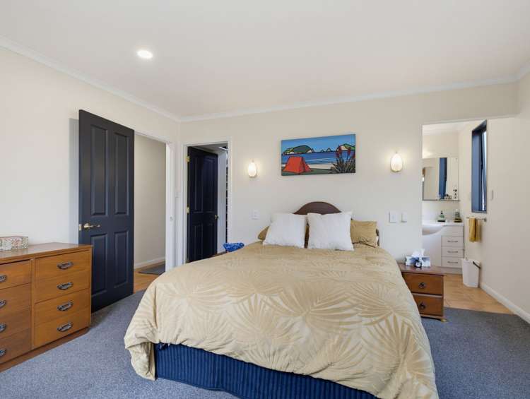 15 Edward Payton Grove Pukehangi_23