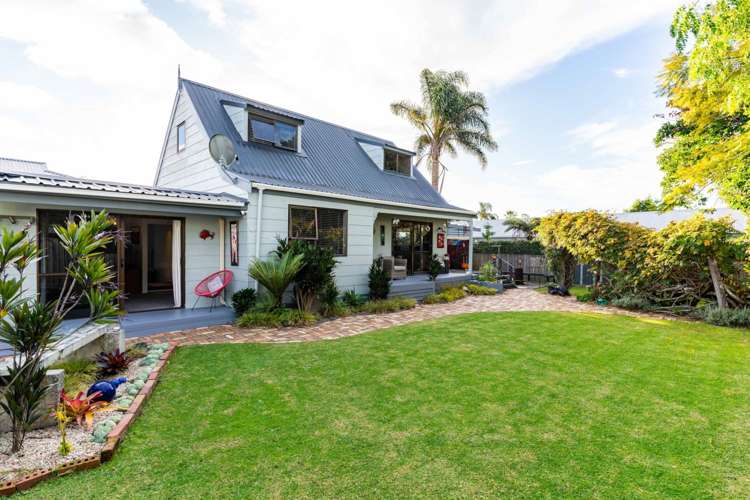 6 Shearwater Street One Tree Point_34