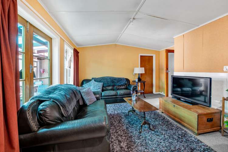 68 Domett Street Opunake_21