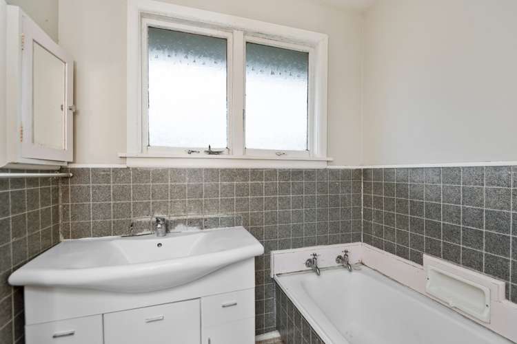 33 De Havilland Street Hornby_11