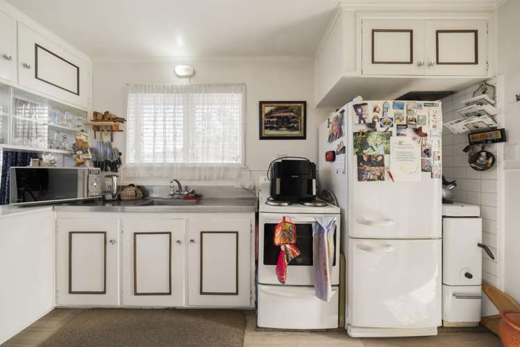 46 Hobart Crescent Wattle Downs_2