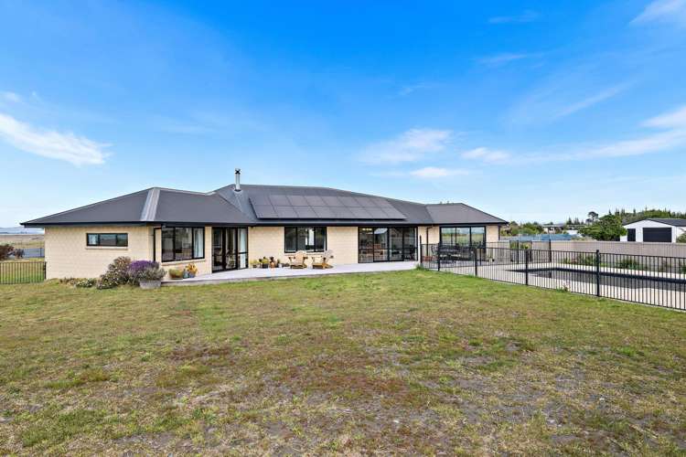 37 Ocean View Crescent Rarangi_40