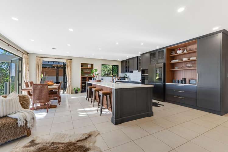 498 Redoubt Road Flat Bush_6