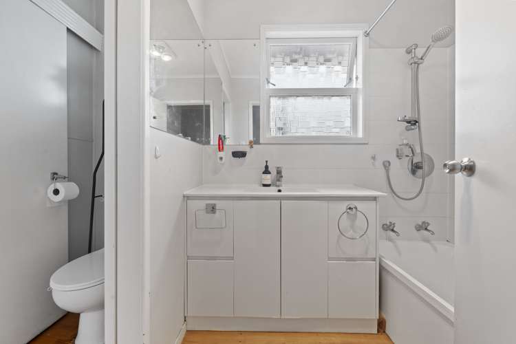 5 Rainbow Place Wattle Downs_7