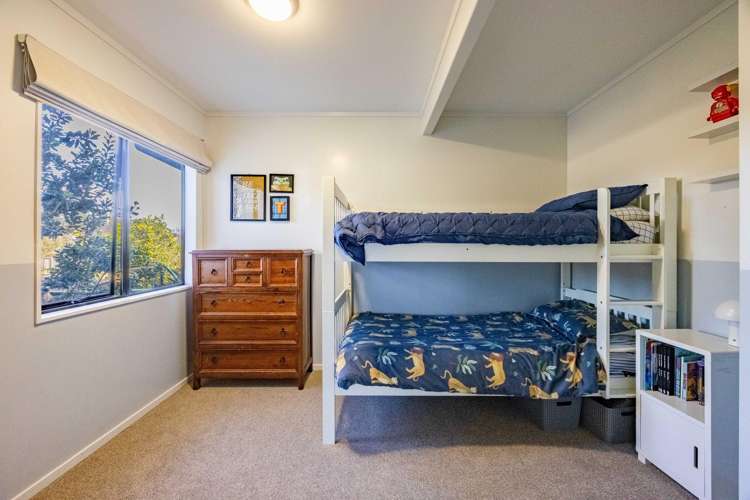 19 Leeds Place Tamatea_16