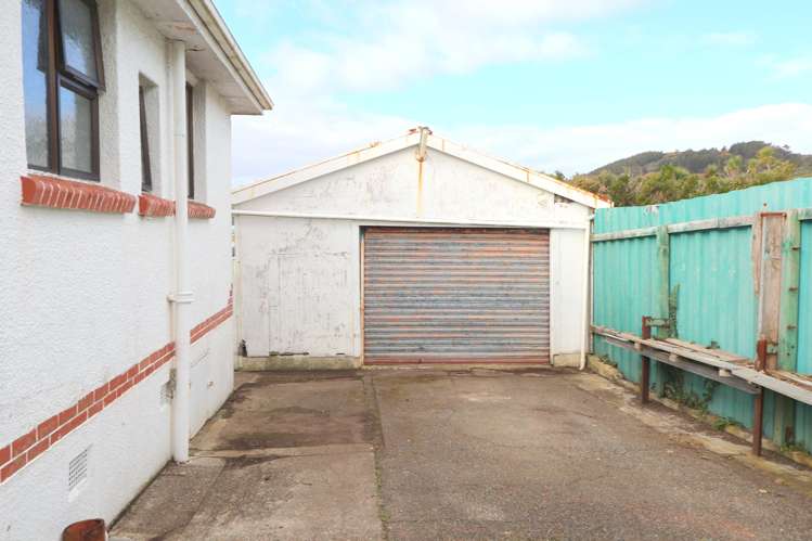 68 Liffey Street Bluff_23