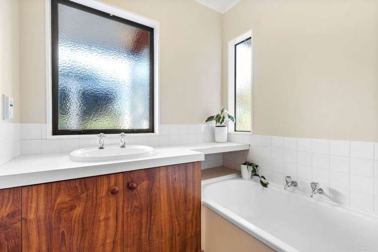 98 Sandspit Road Waiuku_5