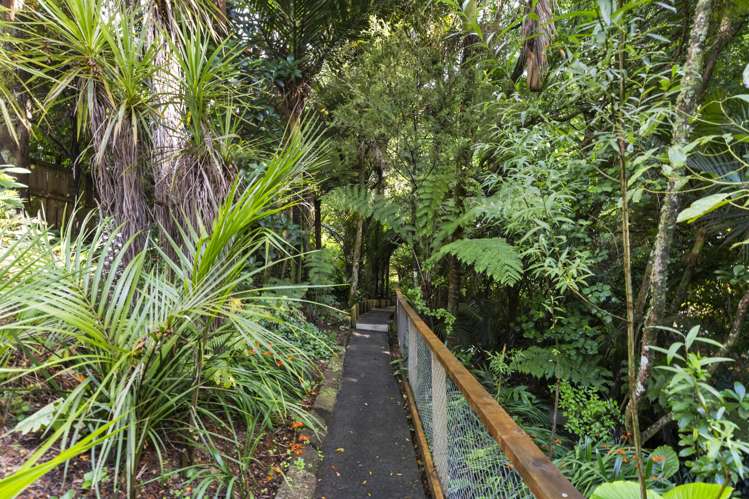 56 Sylvan Valley Avenue Titirangi_13