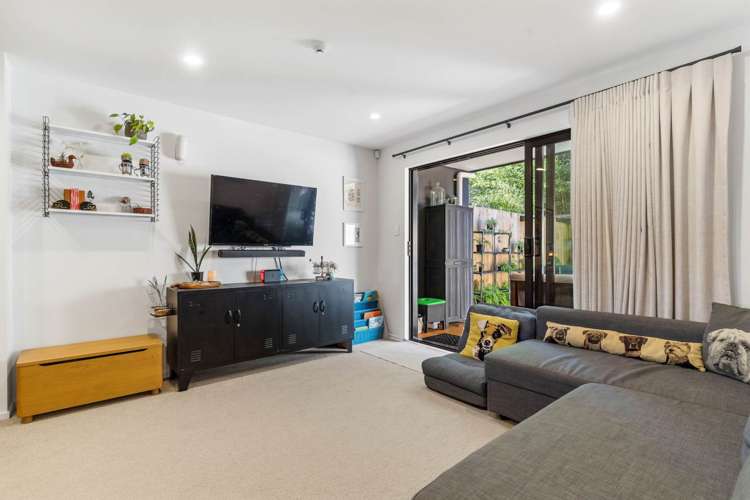 23/18 Hewlett Road Massey_7