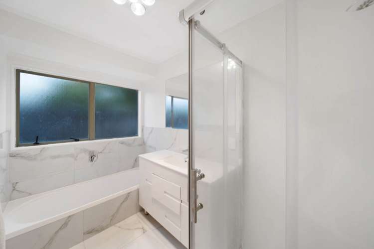 2/8 Pono Place Waiuku_9