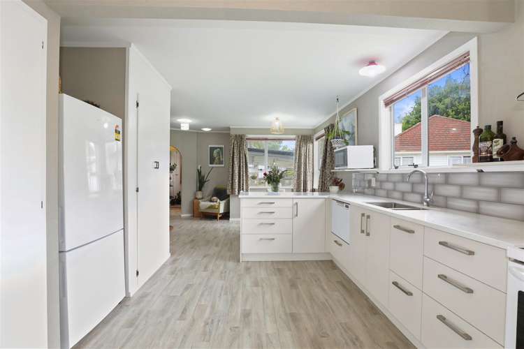 32 Mahoe Street Glenholme_5