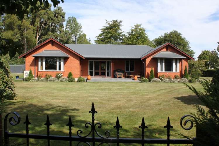 612 Lower Sefton Road Sefton_2