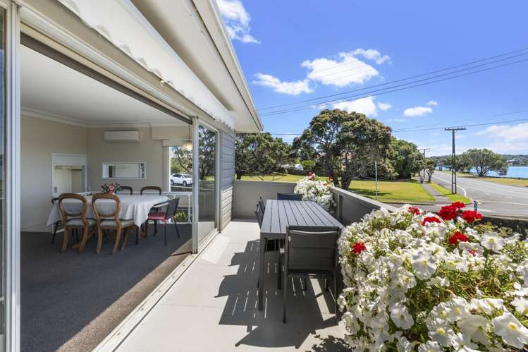 2 House Avenue Mangere Bridge_5