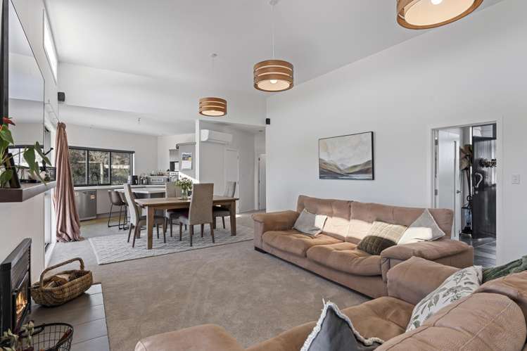 661 Cornwall Road East Taratahi_12