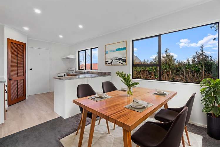 1/116 Bradbury Road Botany Downs_5