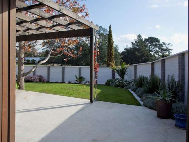 104 Clifton Terrace Fitzherbert_13