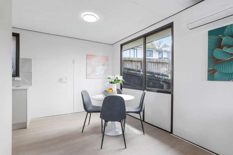 1/233 Glengarry Road Glen Eden_6