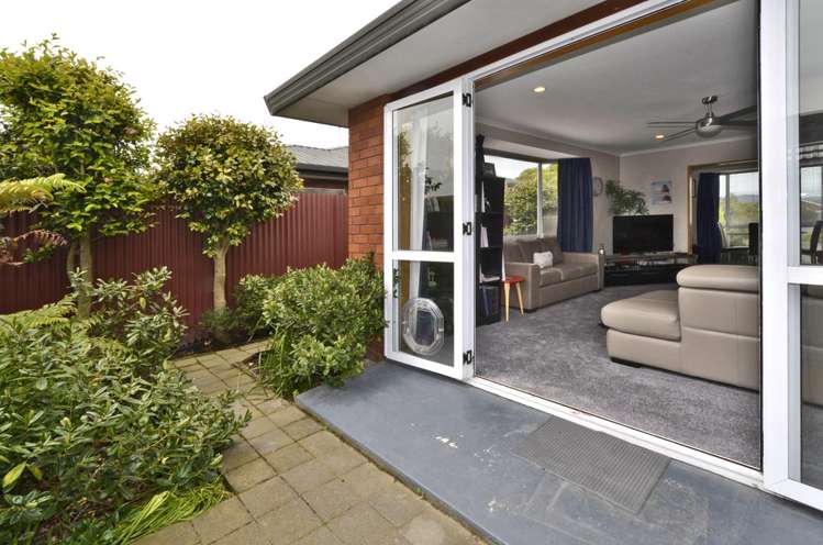 2130/130a Springs Road Hornby_9