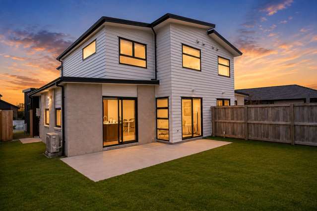 2/15 Kimbolton Street Rototuna_3