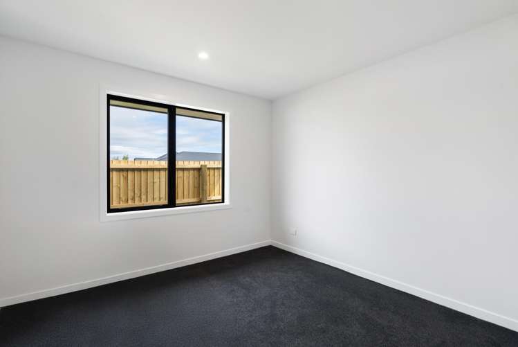 34 Agathis Crescent Wigram_16