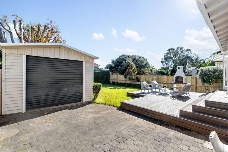42 Woodward Road Mount Albert_31