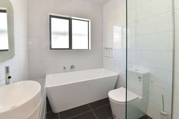 65 Pinecrest Drive Gulf Harbour_12