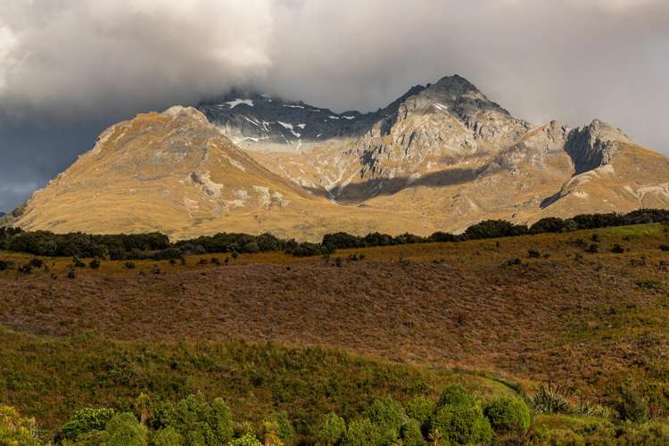 5 River Valley View Glenorchy_21