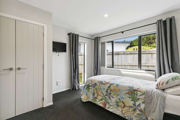 32 Mervyn Kemp Drive Tawa_13