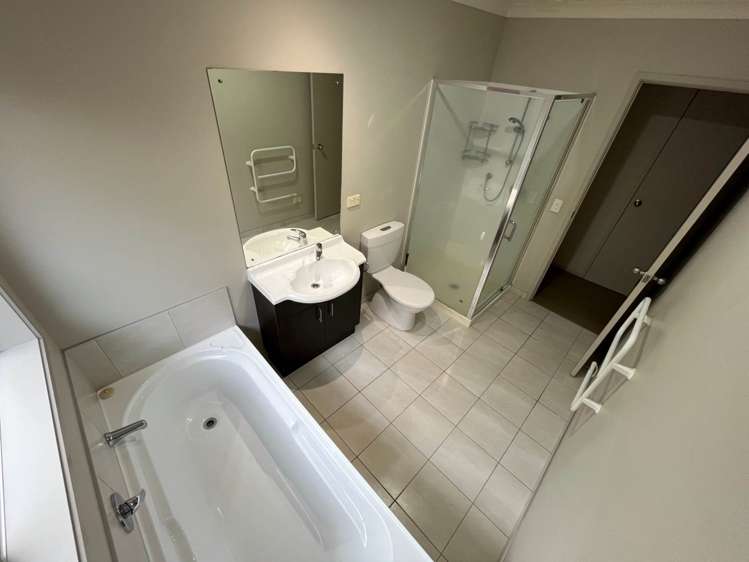 3 Villarosa Lane Flat Bush_15