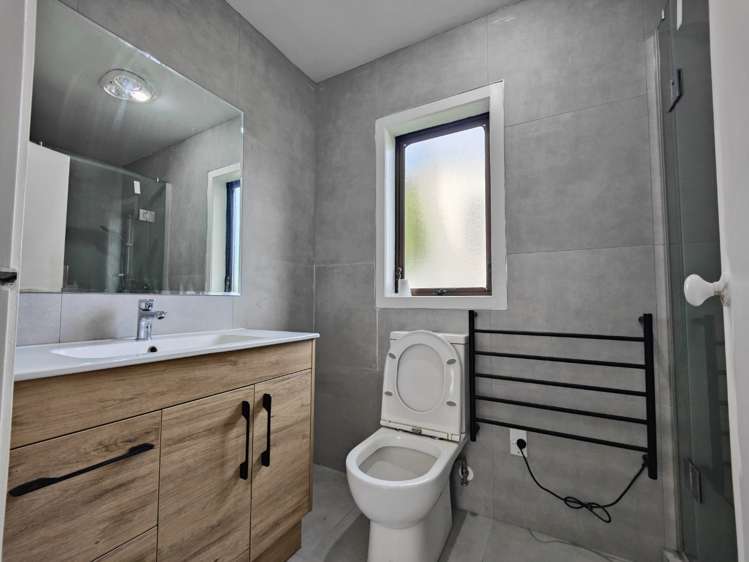 6 Hoylake Place Wattle Downs_12