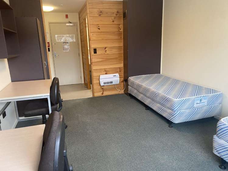 503/12 Martin Square 2185_3