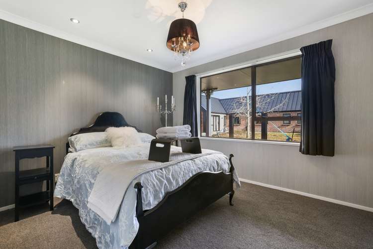 44 Tulip Drive Cambridge_10