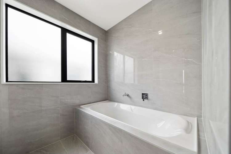 7 Whata Street Clarks Beach_29