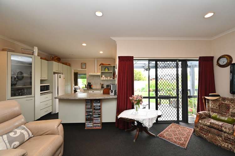 53 Kensington Drive Taradale_5