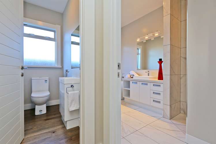 57 Kent Terrace Taradale_17