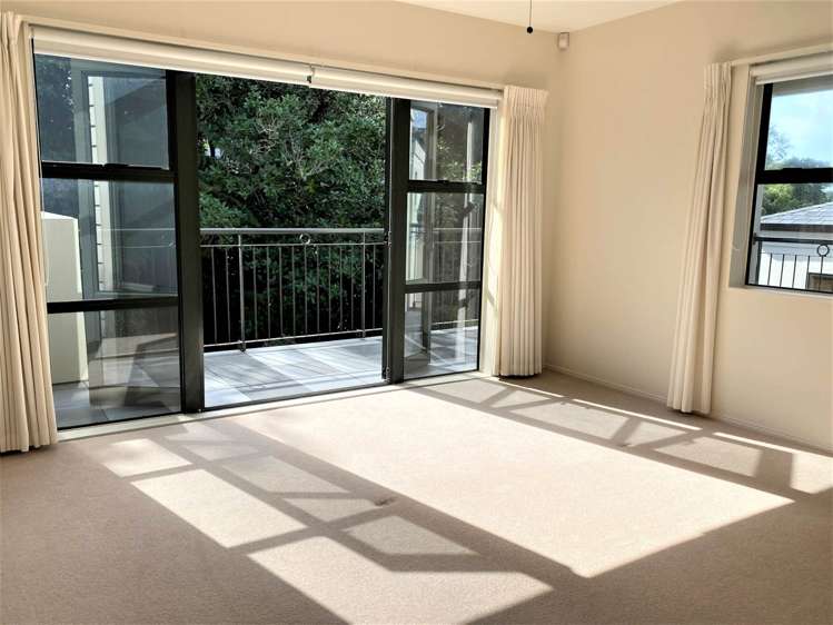 1/75 Beach Road Castor Bay_13