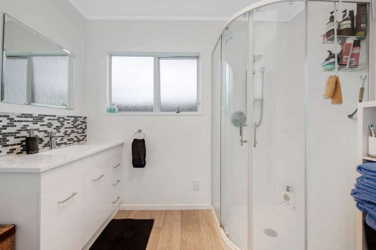 19 Bay Vista Drive Red Beach_14