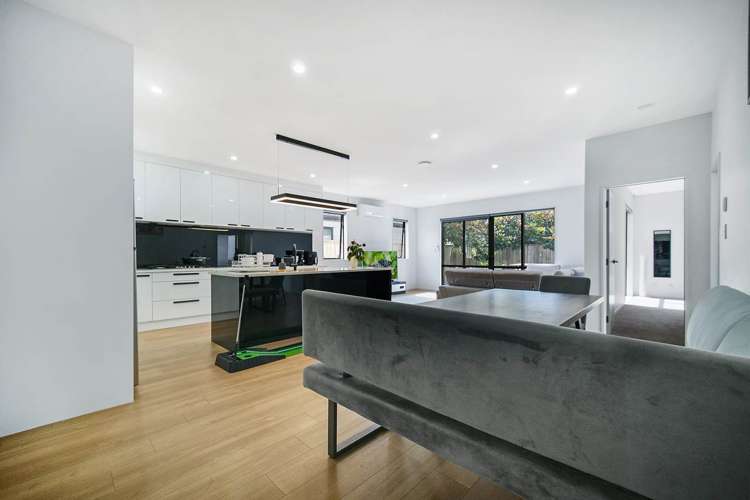 34 Whakatupu Road Flat Bush_2