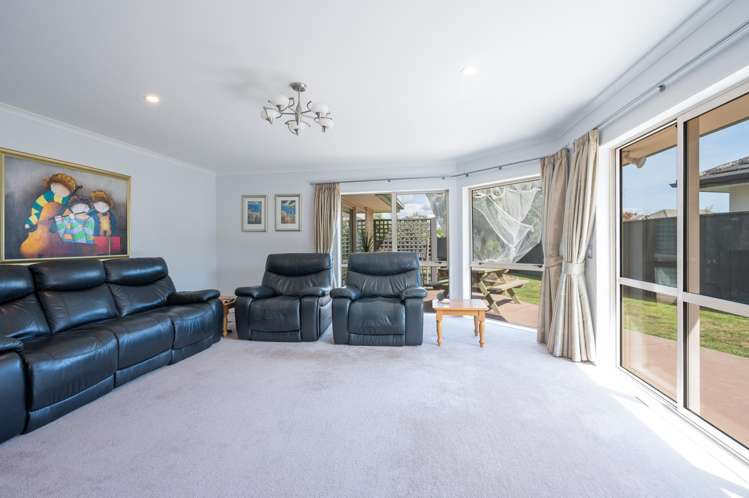 43 Covent Drive Stoke_11